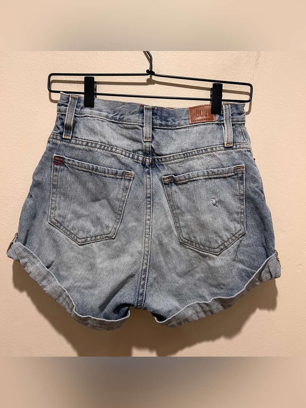 BDG Mom High Rise Denim Blue Distressed Jean Shorts - Women’s Size 26 - Picture 2 of 8